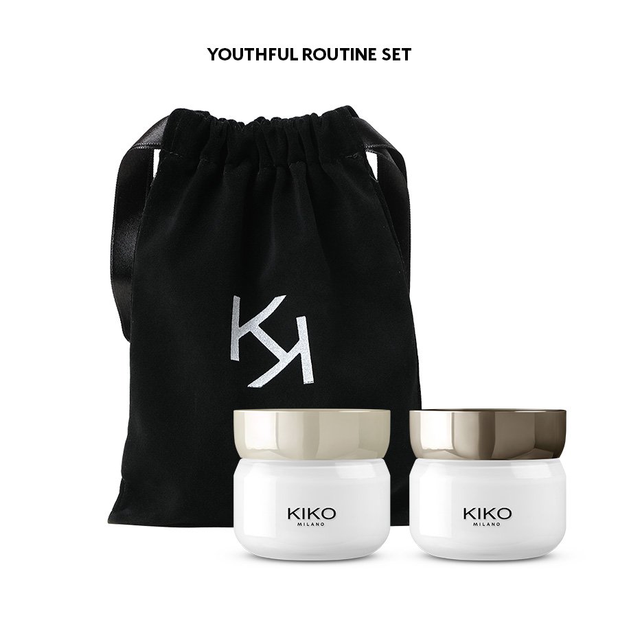 YOUTHFUL ROUTINE VELVET POUCH SET